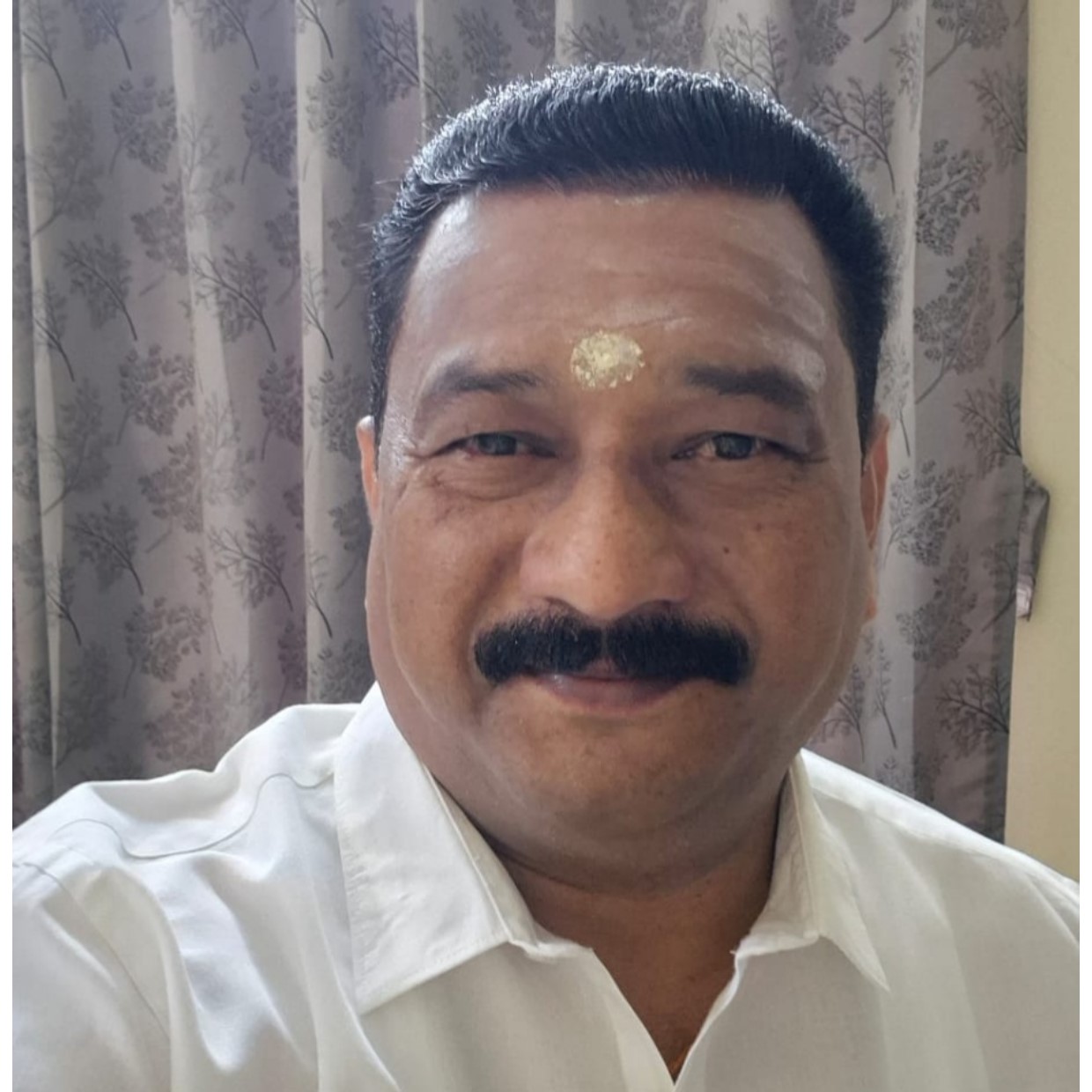 Shri Suresh Pujar